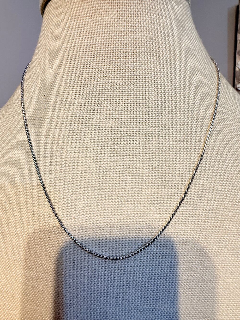 Vintage Silver Tone Twisted Chain Necklace 18”